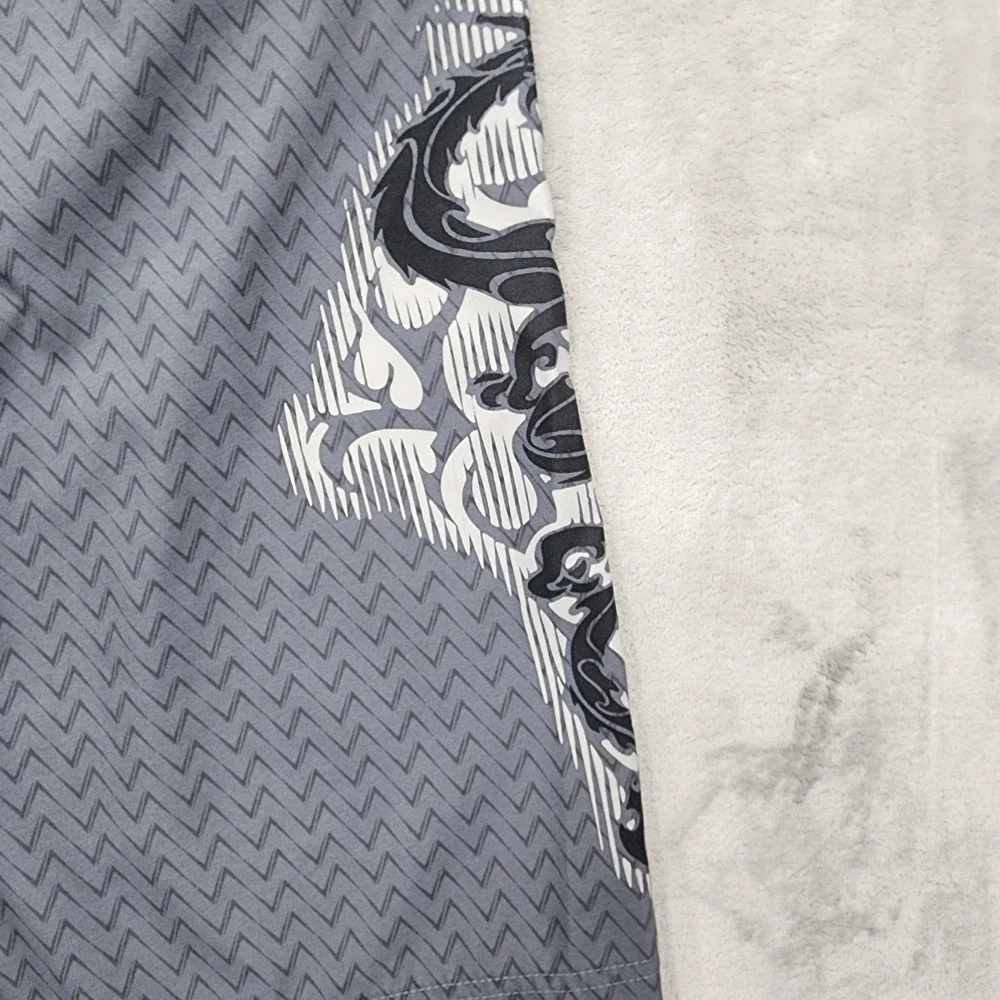 Physical Science Board Shorts Mens 32 Gray Chevron Tribal Dragon Cargo Beach Y2K